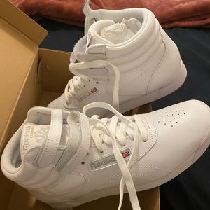 💥SOLD💥Woman classic Reebox sneakers